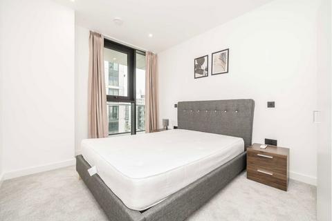 2 bedroom flat to rent, Merino Gardens, London E1W