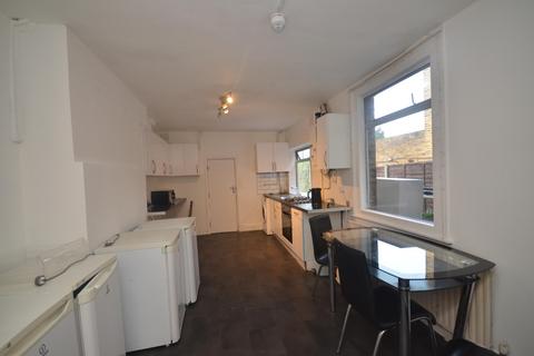 1 bedroom in a house share to rent, Wolfington Road, West Norwood, London, SE27