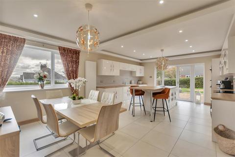 Erw Wen Station Road, Trevor, Llangollen, LL20 7TP