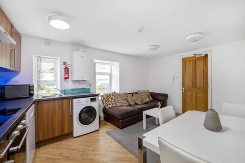 2 bedroom apartment to rent, Student Proeprty - Evelyn Place, Plymouth PL4