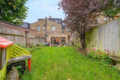 104 Goodrich Road, London, SE22 0ER