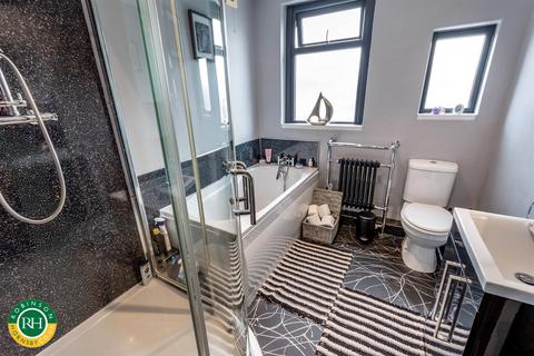 37 Harrowden Road, Wheatley, Doncaster, DN2 4EL