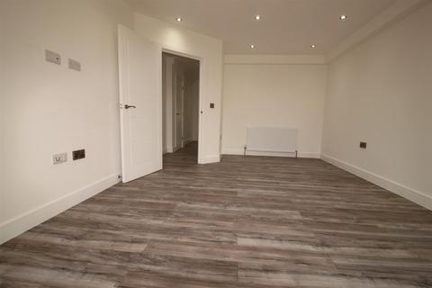 2 bedroom apartment to rent, Forest Road, London E17