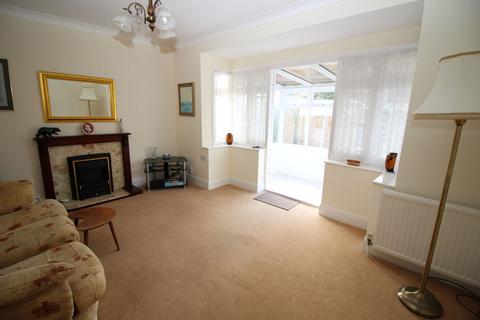 2 bedroom bungalow to rent, Merrilees Crescent, Holland-on-Sea, Clacton-on-Sea