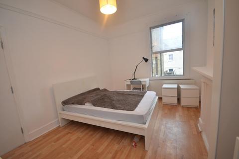 1 bedroom in a house share to rent, Wolfington Road, West Norwood, London, SE27