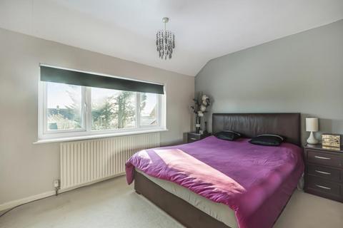 3 bedroom semi-detached house for sale, Banbury,  Oxfordshire,  OX16