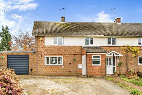 3 bedroom semi-detached house for sale, Banbury,  Oxfordshire,  OX16