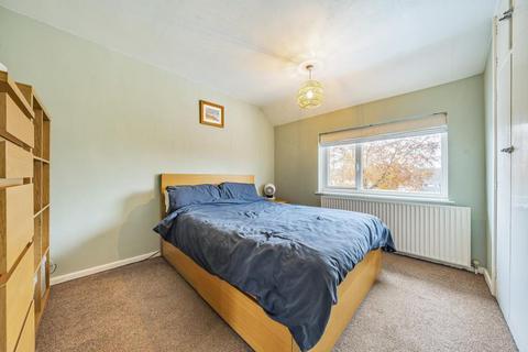 3 bedroom semi-detached house for sale, Banbury,  Oxfordshire,  OX16