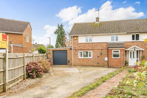 3 bedroom semi-detached house for sale, Banbury,  Oxfordshire,  OX16