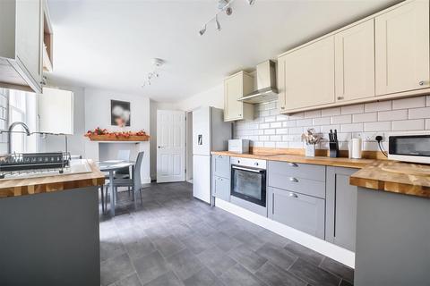 3 bedroom terraced house for sale, Northgate Street, Devizes