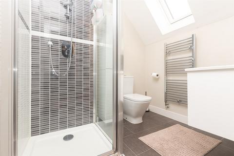 4 Woolhouse Place, Dartford, DA2 6AG
