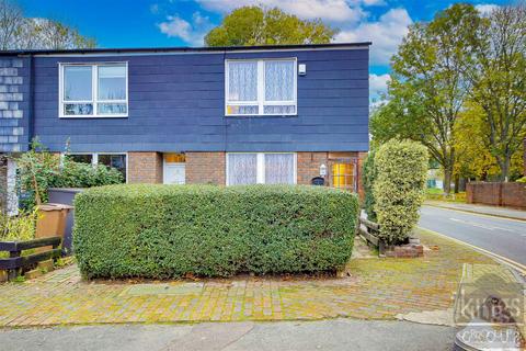 3 bedroom house for sale, Yarmouth Crescent, London