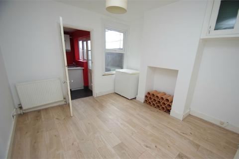 2 bedroom terraced house to rent, Acme Road, Watford, WD24