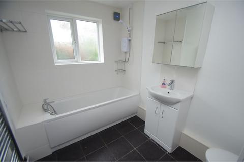 2 bedroom terraced house to rent, Acme Road, Watford, WD24