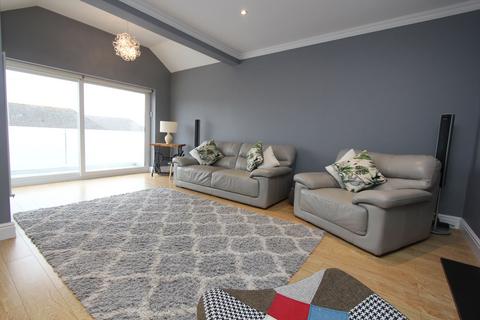 138 Fontygary Road, Rhoose, Barry, CF62 3DU