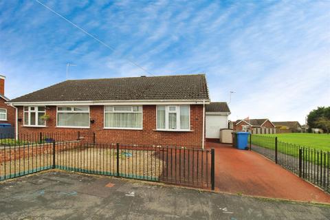 2 bedroom semi-detached bungalow for sale, Watkinson Close, Preston, Hull