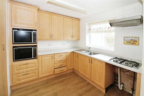 2 bedroom semi-detached bungalow for sale, Watkinson Close, Preston, Hull