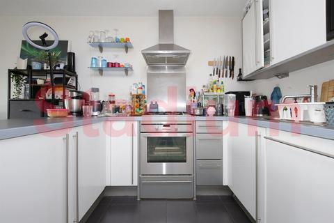 2 bedroom flat for sale, Vizion 7, London N7 - EPC Rating B