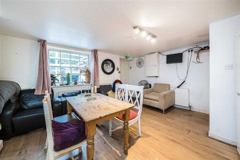 4 bedroom semi-detached house for sale, Queens Road, London SE14