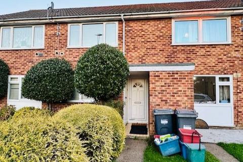 2 bedroom terraced house for sale, Channel Close, Hounslow