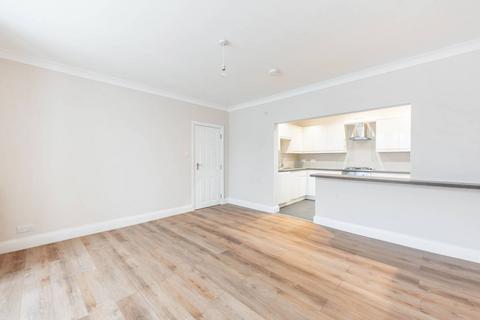 2 bedroom flat to rent, Edgwarebury Lane, Edgware, HA8