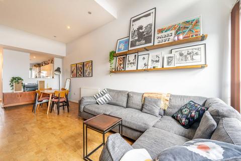 2 bedroom flat for sale, Pegasus House, Plaistow, London, E13