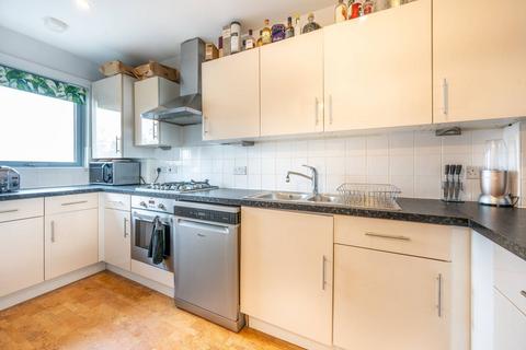 2 bedroom flat for sale, Pegasus House, Plaistow, London, E13