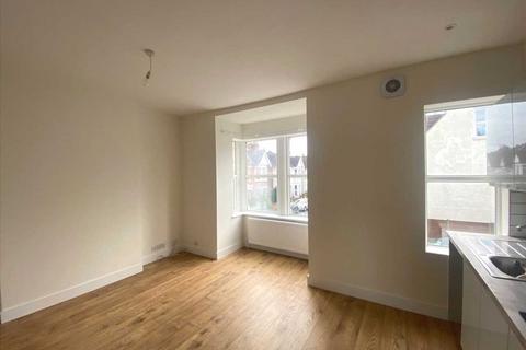 2 bedroom apartment to rent, Leigh on Sea SS9