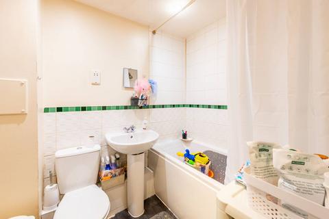 2 bedroom flat for sale, Leopold Road, N18, Tottenham, London, N18