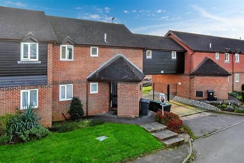 2 bedroom apartment for sale, Smithers Lane, East Peckham, Tonbridge, Kent