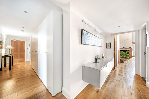 undefined, Florence Way, Woking GU21