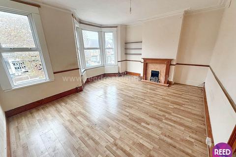 2 bedroom flat to rent, Hastings Road, Southend On Sea