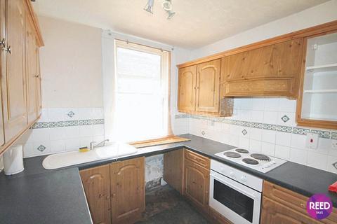 2 bedroom flat to rent, Hastings Road, Southend On Sea