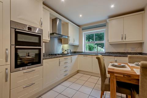 2 bedroom flat for sale, Breedons Hill, Pangbourne, Berkshire