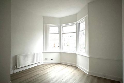 2 bedroom end of terrace house to rent, Clifton Lawn, Ramsgate, CT11