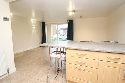77 Lakin Road, Warwick, CV34 5BL