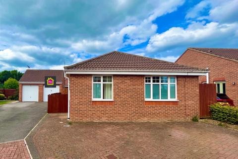 2 bedroom detached bungalow to rent, 2 Bed Detached Bungalow, Farndale Road, Bridlington, YO16 6GT