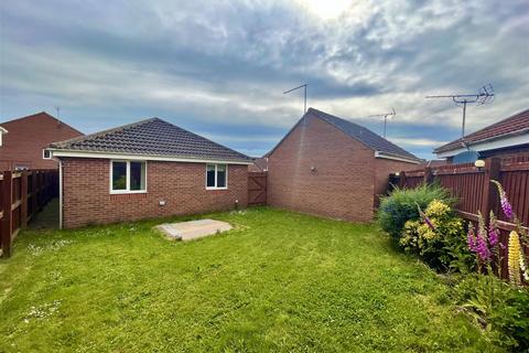 2 bedroom detached bungalow to rent, 2 Bed Detached Bungalow, Farndale Road, Bridlington, YO16 6GT