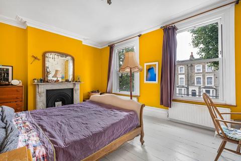 4 bedroom maisonette for sale, Vicarage Grove, London, SE5