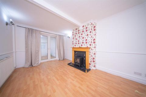 4 bedroom end of terrace house to rent, Eighth Avenue, Hayes UB3