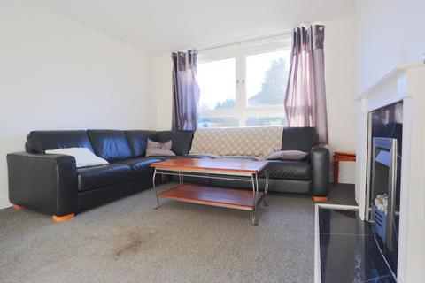 2 bedroom flat to rent, Oxgangs Farm Drive, Oxgangs, Edinburgh, EH13