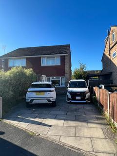 2 bedroom semi-detached house to rent, Newgate Road, Sale M33