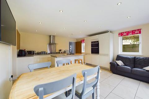 3 bedroom detached house for sale, Naas Lane, Quedgeley, Gloucester, Gloucestershire, GL2