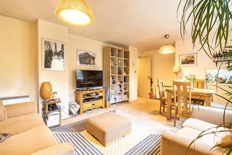 2 bedroom flat for sale, The Gallops, Langdon Hills SS16