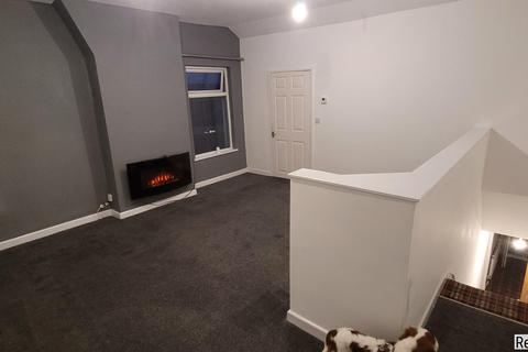 3 bedroom flat to rent, Bridgend Road, Pontyclun, United Kingdom, CF72