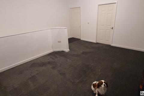 3 bedroom flat to rent, Bridgend Road, Pontyclun, United Kingdom, CF72