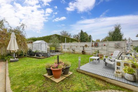 3 bedroom semi-detached house for sale, Fartherwell Avenue, West Malling, Kent