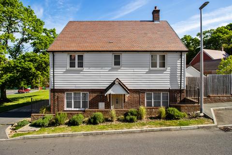 4 bedroom detached house for sale, Millennium Way, Heathfield, East Sussex, TN21