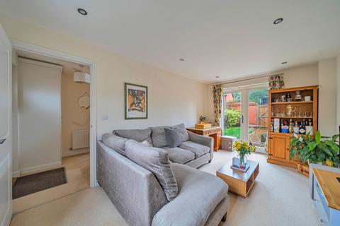 2 bedroom semi-detached house to rent, Cassandra Road, Winchester, SO23