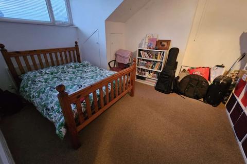 2 bedroom terraced house to rent, Leeds LS4